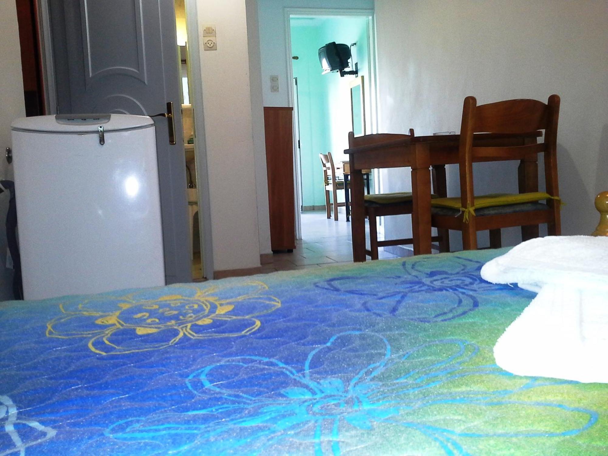 Apergis Rooms Ermoupoli Habitación foto