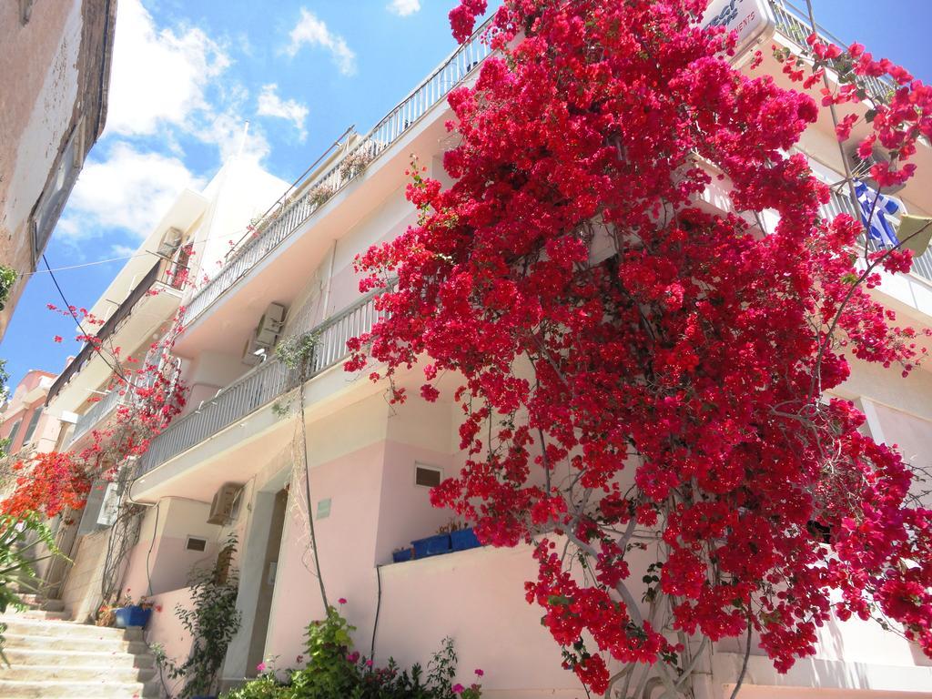 Apergis Rooms Ermoupoli Exterior foto
